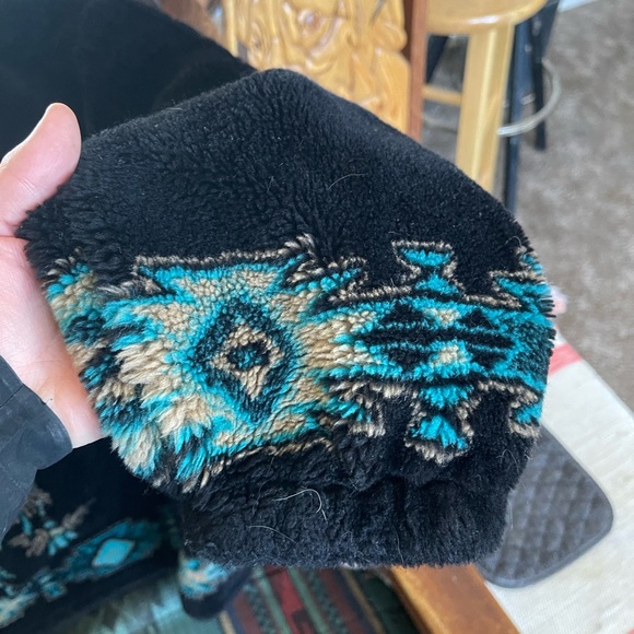 Bear Ridge Outfitters Fleece - Picture 3 of 4